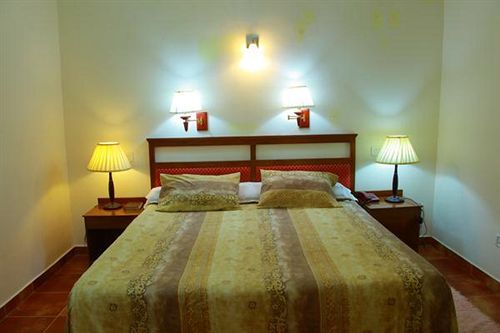 Royal Retreat Hotell Munnar Exteriör bild
